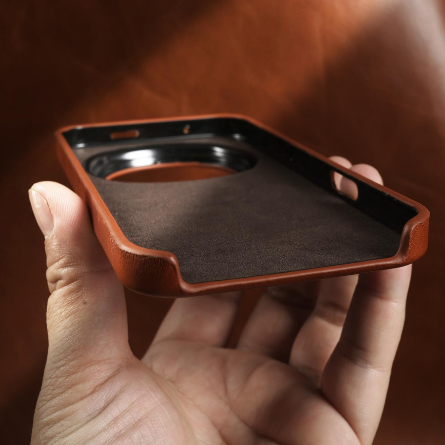 Magnetische Echtleder Hülle aus Öl-Wachs-Rindsleder für Honor Magic 8 Pro und Magic 7 Pro in Braun - Bild 3