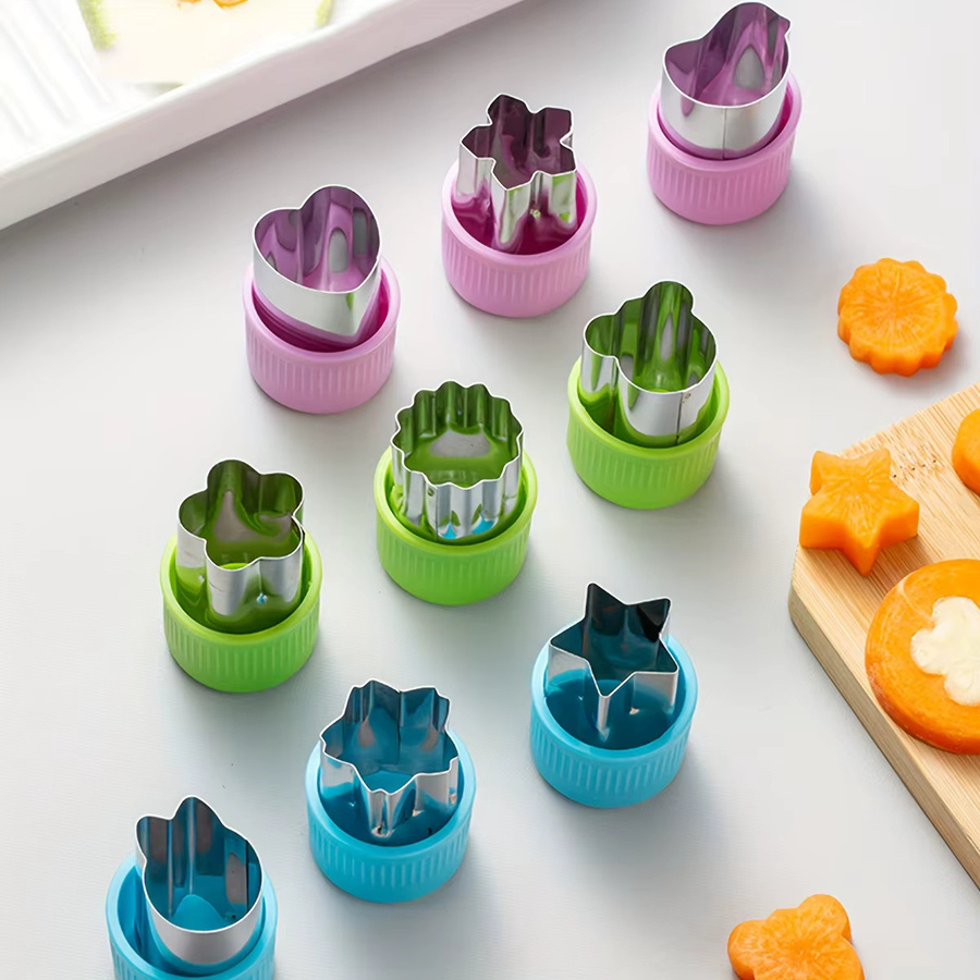 GOT-TOG 3er Set Ausstechformen für Obst und Gemüse aus Edelstahl und Kunststoff in Grün mit Stern- und Blumenform - Bild 3