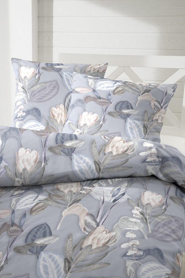 Primera Mako-Satin Bettwäsche mit Blättern und Blüten in Natur Grau, Set bestehend aus Bettbezug und Kissenbezug, B/H: 155 x 220 cm, Kissen: 80 x 80 cm - Bild 1