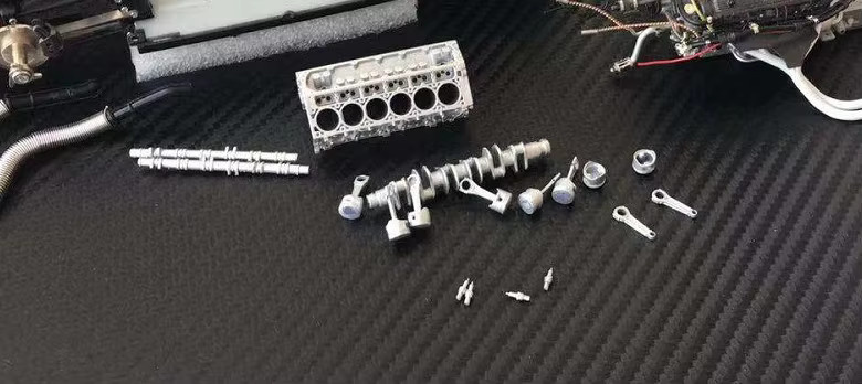 VWHUVW Motorsatz V8 V12 Zylinderblock Kolben 1/18 Harzmaterial - Bild 2