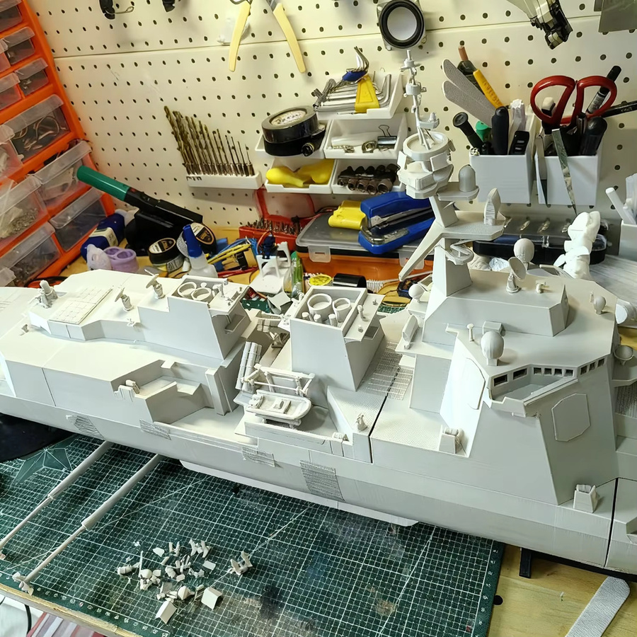 AT 99 MODEL Moye Destroyer, RC Schiff, Modellbausatz, 1:150 - Bild 3