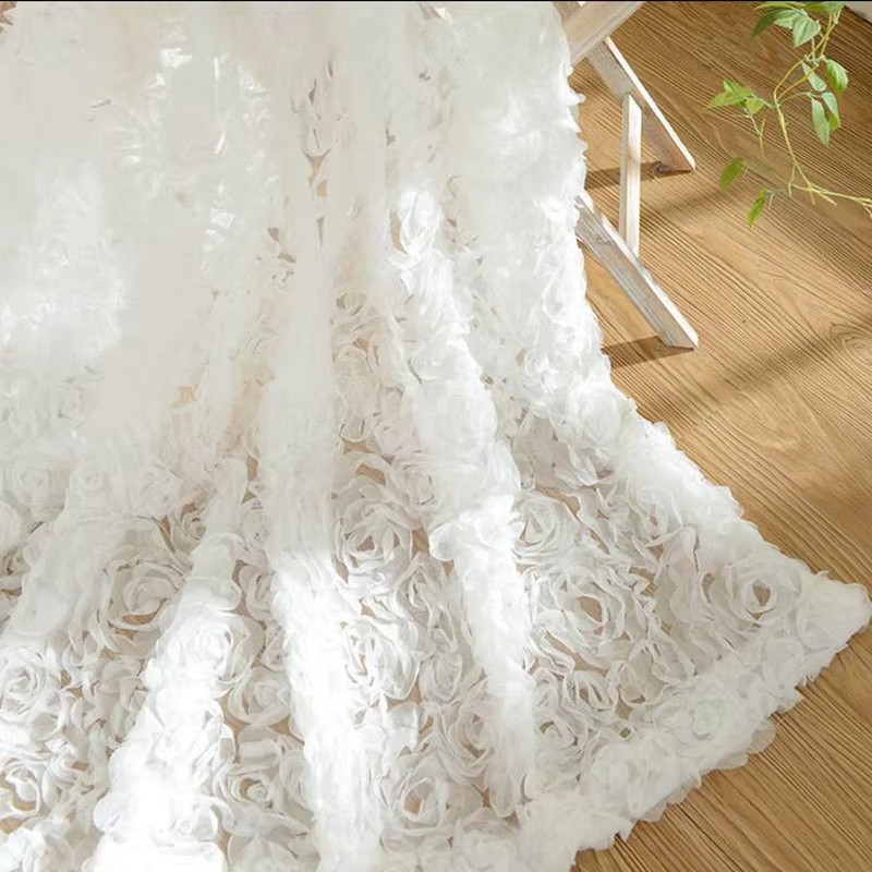 AiFish Transparente Voile-Vorhänge mit weißer 3D-Rosen-Spitze und floralem Design in Weiß und Pink - Bild 1