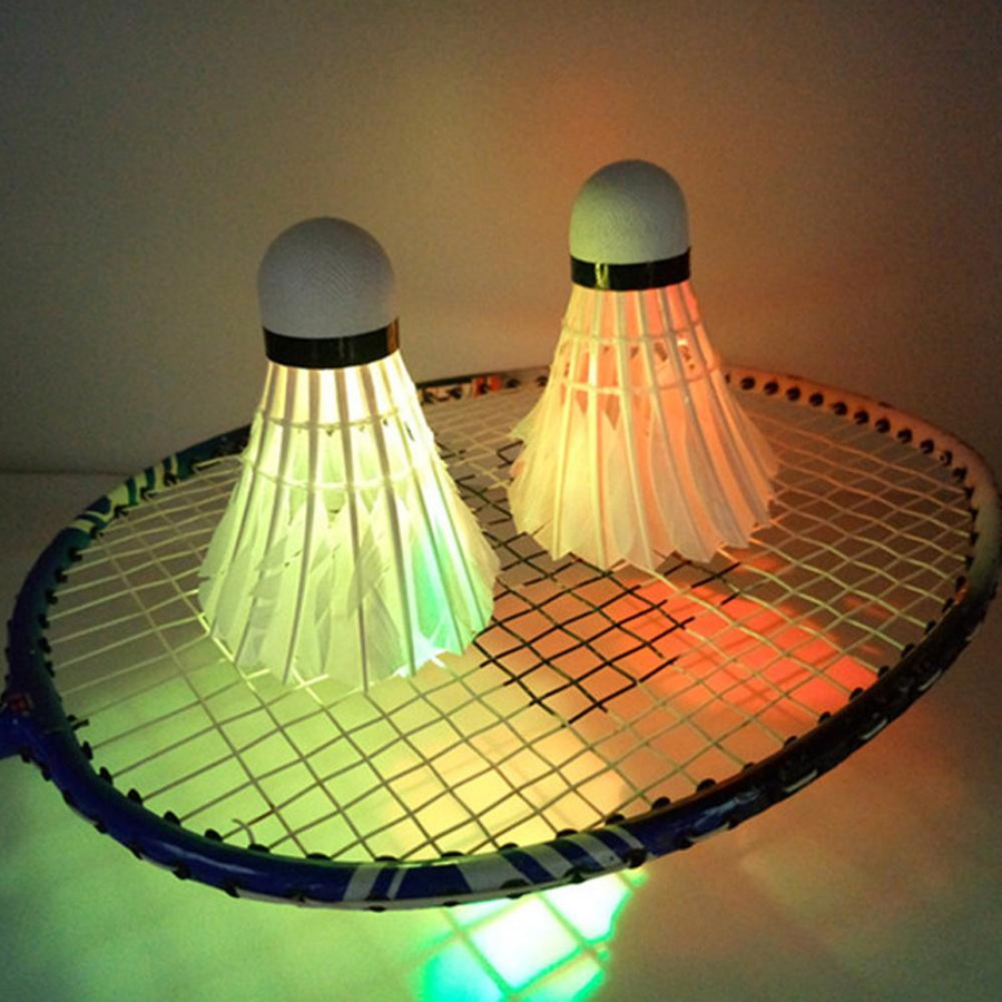 4/8 Stück Beleuchteter Badminton-Schaumstoffballkopf Bunter Federball - Bild 5