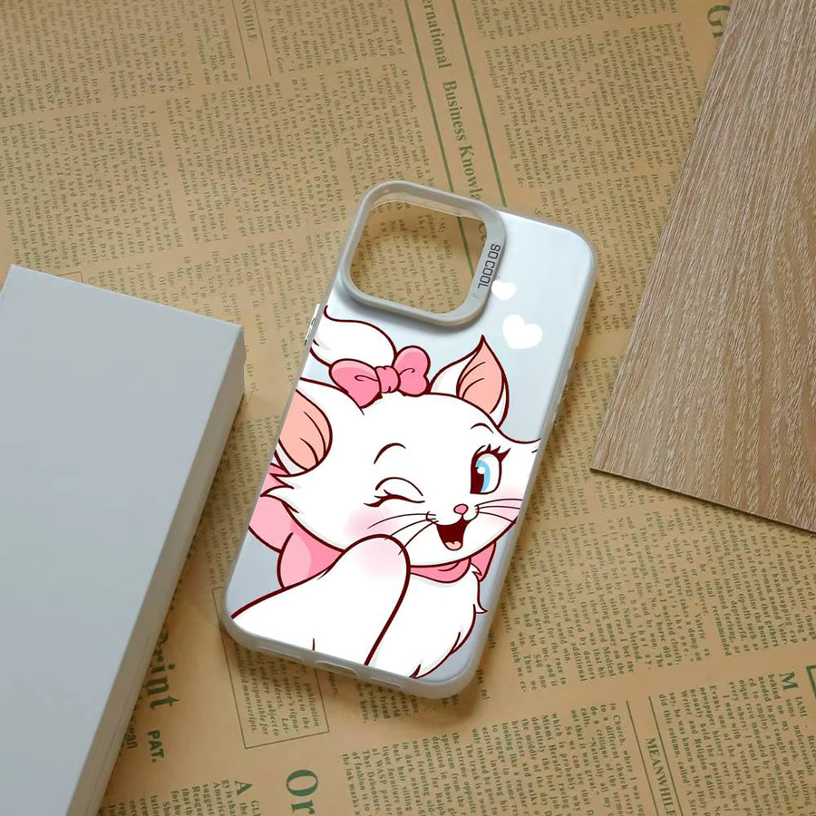 Apple iPhone 11–16 Handyhülle mit rosa Cartoon-Mary-Katzen-Design, farbwechselnd und transparent aus TPU - Bild 2