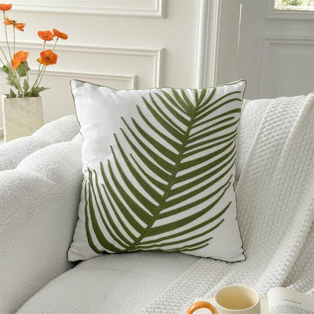 JMG Clothing Bestickter quadratischer Kissenbezug mit floralem Blattmuster in Grün und Weiß, B/T/H: 45 x 45 x 0 cm - Bild 1