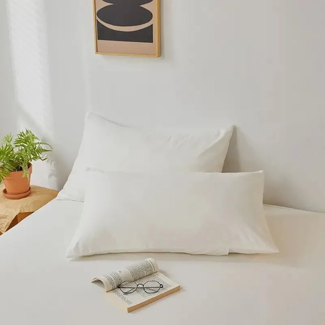 2er-Set weiche und atmungsaktive Kissenbezüge aus gebürstetem Stoff in Blau und Weiß für Schlafzimmer und Sofa - Bild 1