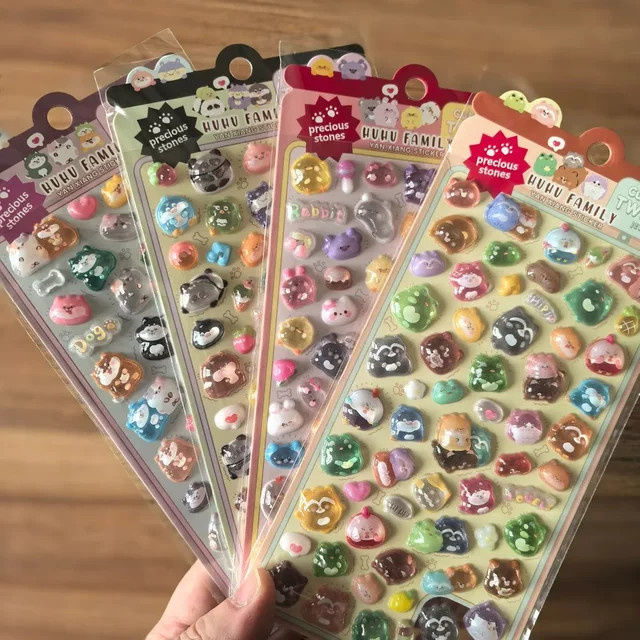 4 Stück Kawaii 3D-geprägte Cartoon-Tier-Aufkleber in Multicolour von AnimeWorlds Store zur DIY-Dekoration für Kinder, Handys, Tablets und Rucksäcke - Bild 1