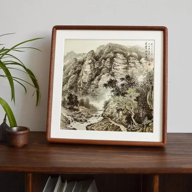 Quadratischer Bilderrahmen aus massivem Walnussholz von CHENGWEI in Schwarz und Braun, ideal als Dekorationsrahmen für Zertifikate oder Fotos, Tischmodell - Bild 1