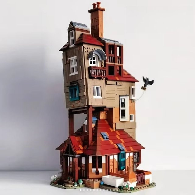 Potdemiel The Burrow Filmhaus-Modell Desktop-Deko-Ornament in Multicolour - Bild 1