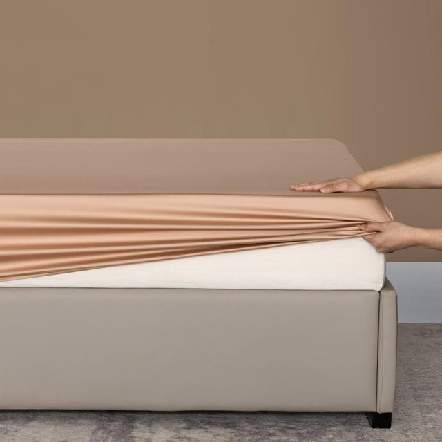 Spannbettlaken aus Bambus-Viskose in Beige, allergikerfreundlich und atmungsaktiv, B/T/H: 120 x 200 x 30 cm - Bild 1