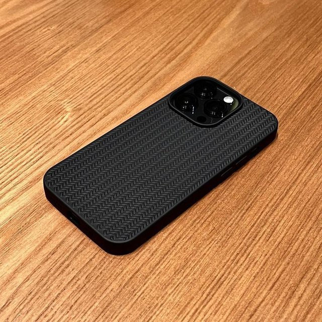 Yiran Handyhülle mit Strickmuster aus weichem Silikon für iPhone 11 bis iPhone 16 Pro Max Plus in Beige - Bild 1