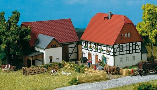 Auhagen H0 Kleines Gehöft Modellbau Set - Bild 1