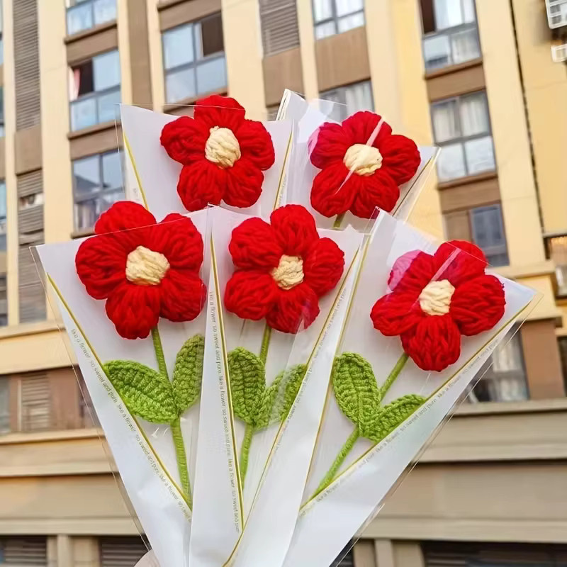 Handgewebter Blumenstrauß aus Polyesterfaser in Rot für deine Heimdekoration - Bild 2
