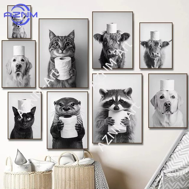 Lustiges Leinwandgemälde für dein Badezimmer mit Highland-Kuh, Otter und Waschbär als Wandkunst im modernen Stil - Bild 1