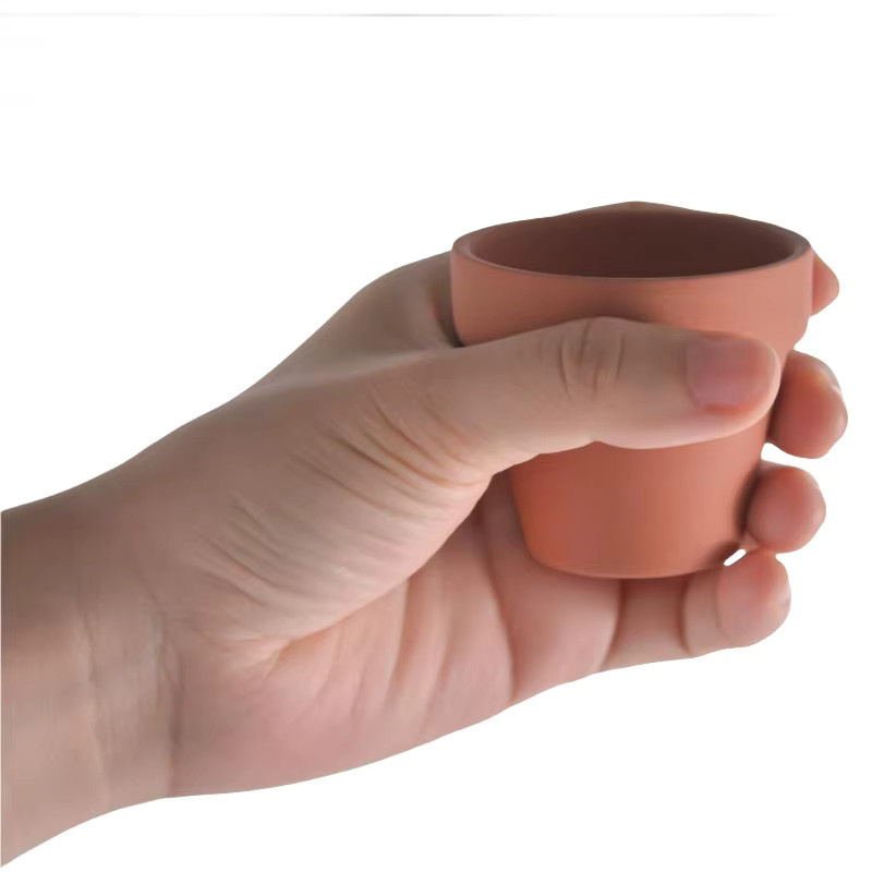 MINITAKING 24er Set Mini-Tontöpfe aus Ton in Braun mit 5 farbigen Pflanzenschildern und Drainageloch für Sukkulenten und Bastelarbeiten - Bild 3