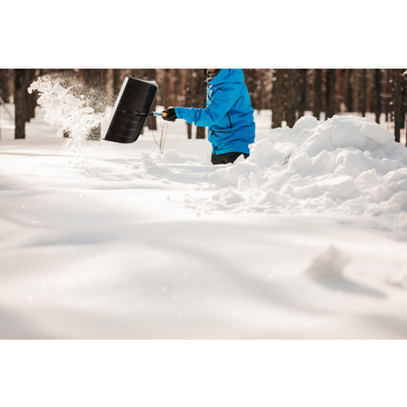 Fiskars Schneeschieber X-Series Teleskopierbar Schwarz-Orange B/L: 53 x 143 cm - Bild 2