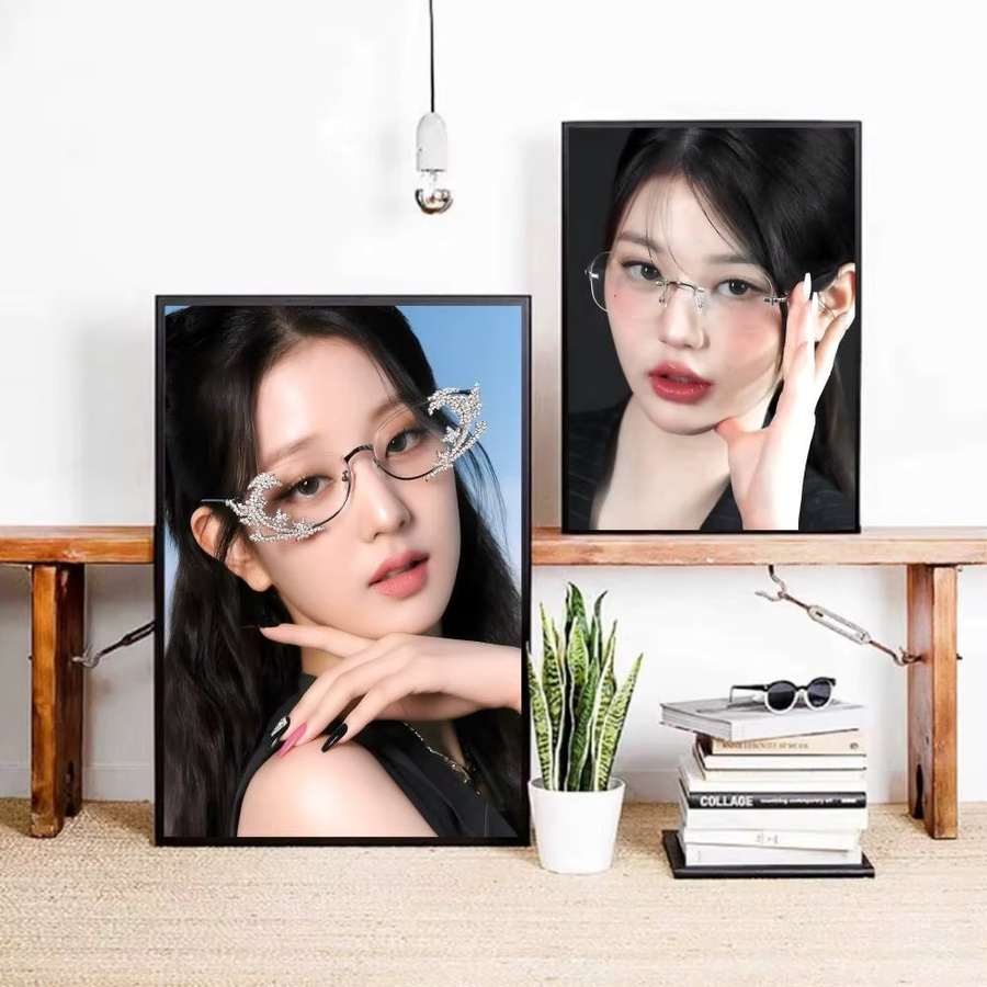 Wonyoung Anime selbstklebendes Wandbild in Multicolour als moderne Tapete für dein Schlafzimmer - Bild 3
