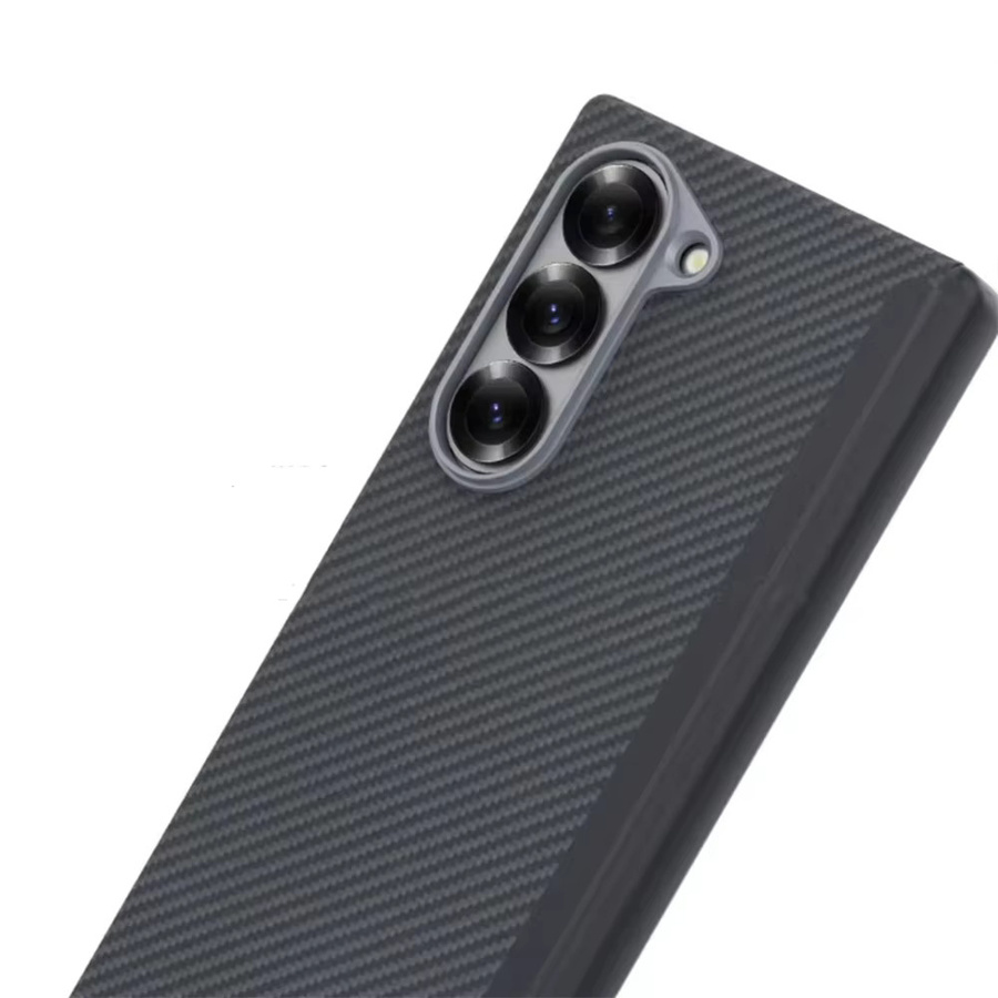 Slim Carbonfaser Schutzhülle für Samsung Galaxy Z Fold 8 Ultra, Fold7, Fold6 und Fold5 in Schwarz mit Zentraleschwenkachse - Bild 3