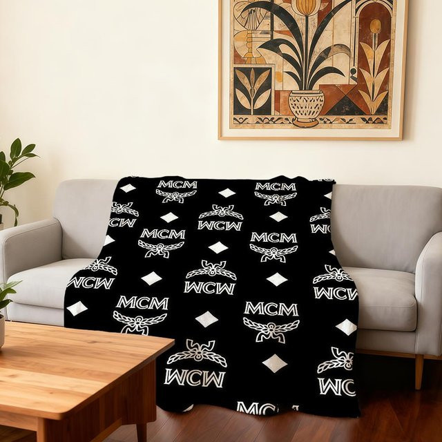 ZX Blanket Plüsch Überwurfdecke mit Logo Design in Schwarz, B/H: 101,6 x 127,0 cm - Bild 1