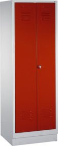 C+P Doppelspind Classic auf Sockel mit 2 Abteilen, Front Rubinrot und Korpus Lichtgrau, H: 180 cm, B: 61 cm, T: 50 cm - Bild 1