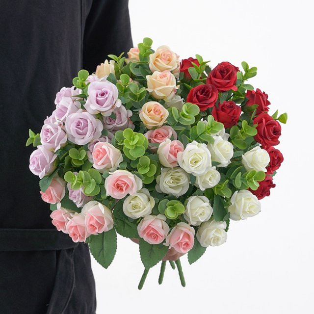 ZQCY Künstliche Eukalyptus-Blätter und Rosen in Lila für Dekoration von Hochzeit, Party, Garten und Wohnraum - Bild 1