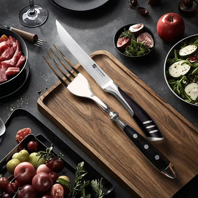 ALLWIN HOUSEWARE W Steakmesser-Set aus hochkohlenstoffhaltigem Edelstahl mit schwarzem ergonomischen Kunststoffgriff, 5 Zoll, Silber/Schwarz - Bild 4