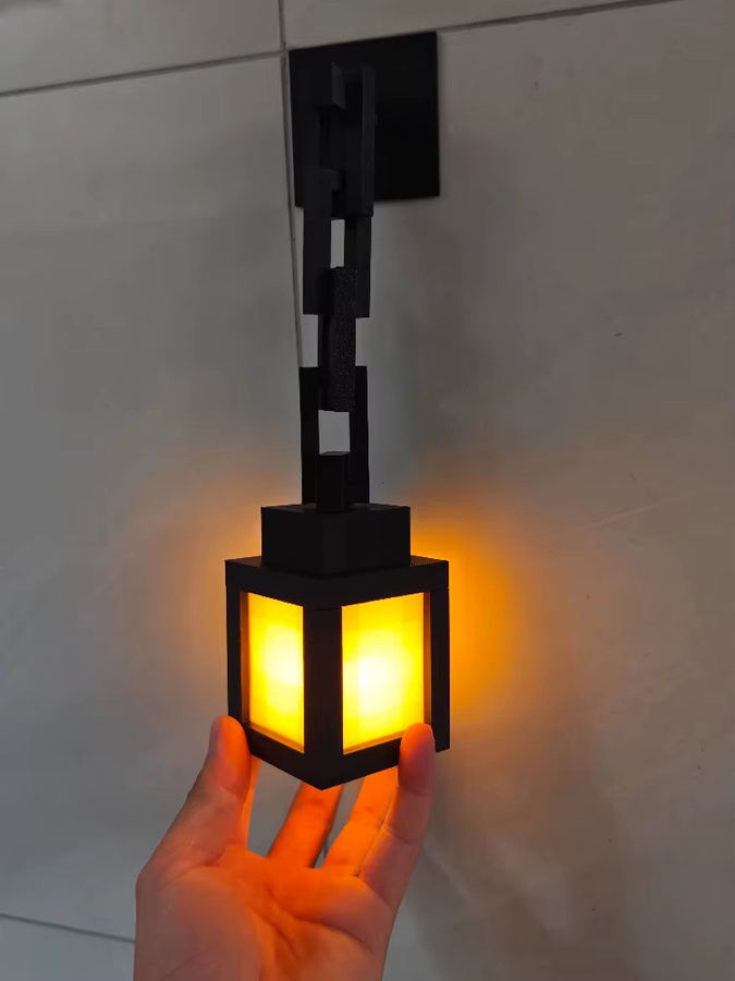 HUGKIS 3D-gedruckte Pixel-Fackel-Lampe als Nachtlicht und Gaming-Zubehör in Lila und Schwarz - Bild 3