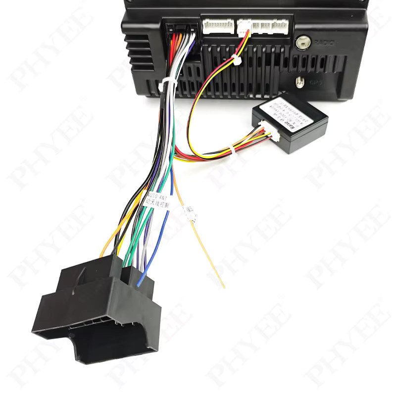 PHYEE CAN-Bus-Decoder mit Quadlock-Kabelbaum und SWC-Retention als Plug-and-Play 16-Pin-Adapter für Ford Focus Fiesta Mondeo Transit Kuga in Schwarz - Bild 4