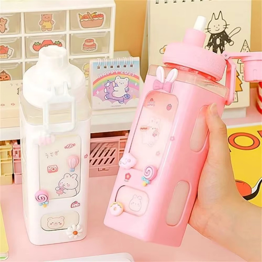 FEB.WIND Kawaii Shaker Trinkflasche mit Stroh und Aufklebern, BPA-frei, für Tee oder Milch, 700 ml oder 900 ml, Farben: Weiß oder Rosa - Bild 1