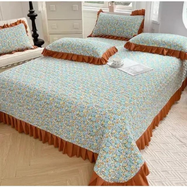Dreiteiliges Baumwoll-Steppbettdecken-Set im Landhausstil mit Blumenmuster, Mehrfarbig, B/H: 150 x 200 cm - Bild 1
