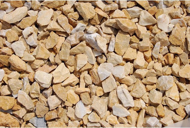 Scherf Marmorsplitt Gold-Ocker in Beige, grober Zierkies für den Garten, 1000 kg - Bild 1