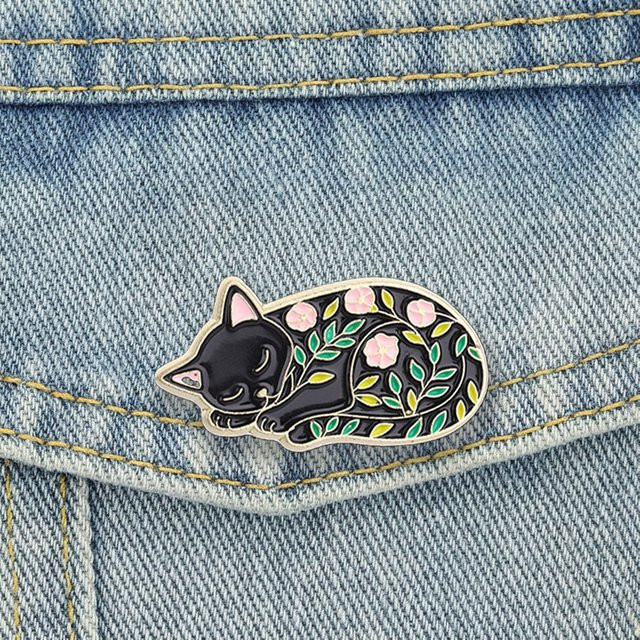 Miss Zoe Brosche, Schlafende schwarze Katze, Emaille, Schwarz, Unisex - Bild 1