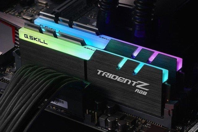 G.Skill TridentZ RGB DDR4 RAM Kit 16 GB (2 x 8 GB), 3000 MHz, CL16, Multicolour - Bild 1