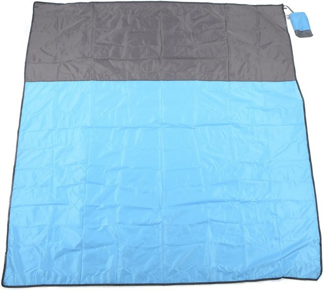 Sandstrandmatte Fishine aus Nylon in Weiß und Blau, atmungsaktiv, faltbar und fixierbar für Picknick, Camping und Strand - Bild 1