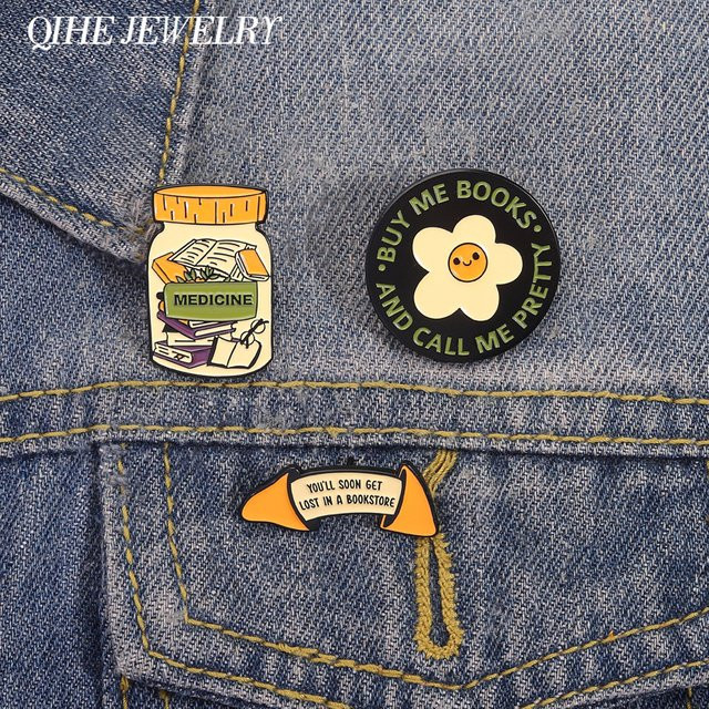 QIHE JEWELRY Emaille Pin, Bunt, Medizinflasche und Buch, Verspielt - Bild 1