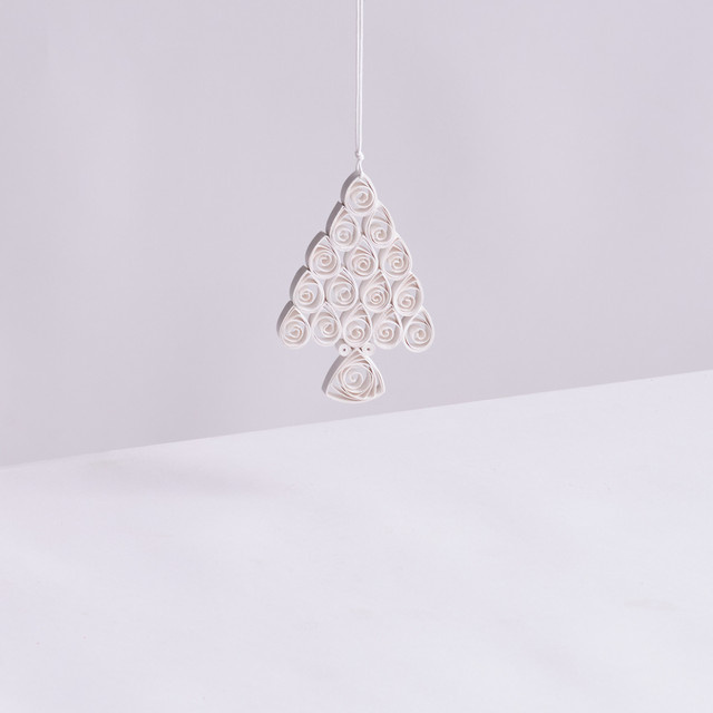 BLUME2000 Weihnachtsdeko Baum als Hänger aus Papier in Weiß - Bild 1
