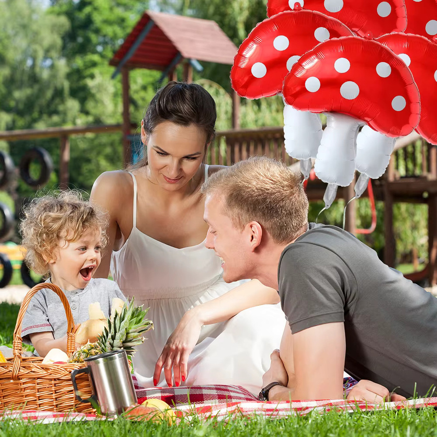 Roter Pilz Folienballon für Feengarten Themen Dekoration bei Geburtstagen und Babypartys von BALONAR - Bild 3
