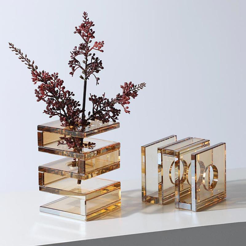 Moderne quadratische Kristallvase aus Acryl für dein Blumenarrangement und als Schmuckornament, Grau und Schwarz - Bild 3