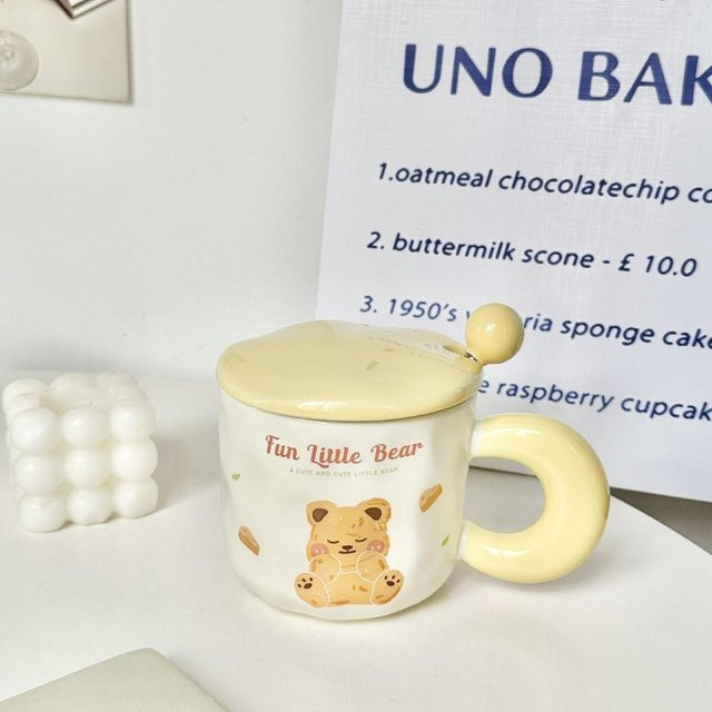 Yiran toy 1 Keramiktasse mit Cartoon Bär, Set mit Deckel und Löffel, Weiß und Gelb, 400 ml - Bild 1