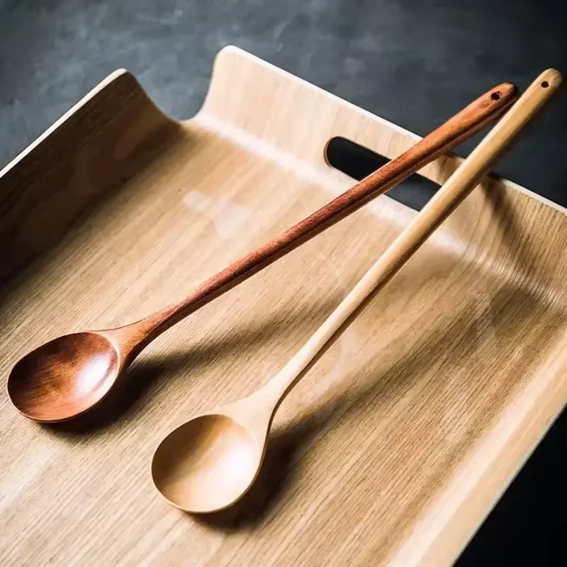 Langer Rührlöffel aus natürlichem Holz in Braun von VIE LENTE für Suppe, Honig und Kaffee - Bild 2