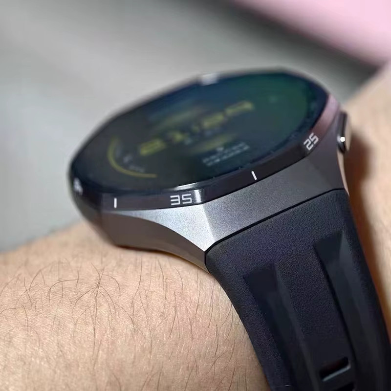HUAWEI WATCH GT 6 Pro Smartwatch in Schwarz mit 1,47 Zoll AMOLED Display, NFC und Bluetooth-Anrufen - Bild 4