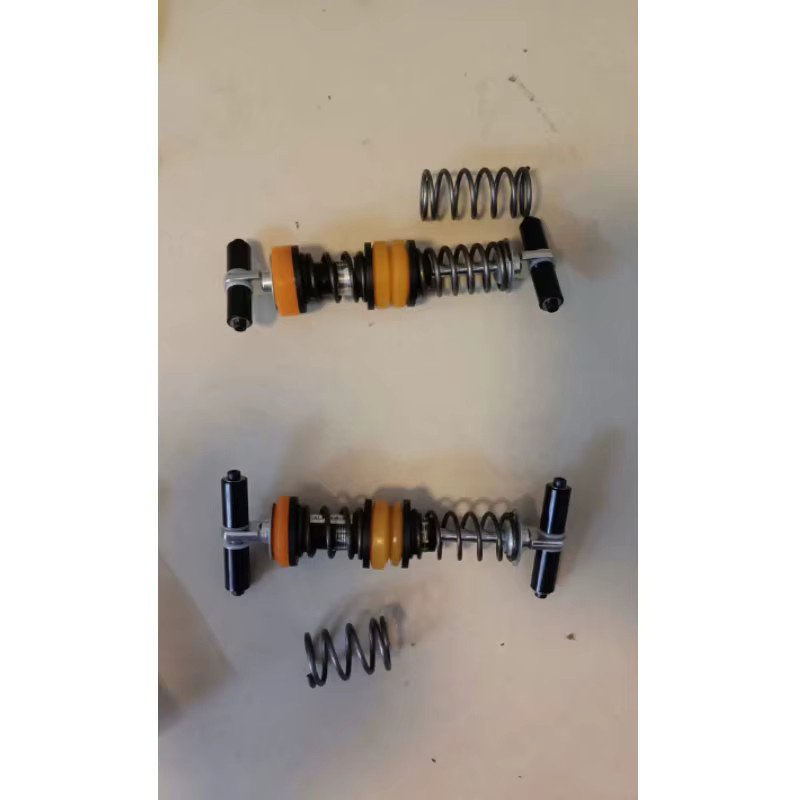 MOZA Racing Mod Kit für Pedale mit hydraulischem Federdämpfer für Kupplung, Gas und Bremse in Schwarz, kompatibel mit MOZA R12, R9, R5 und R3 - Bild 4