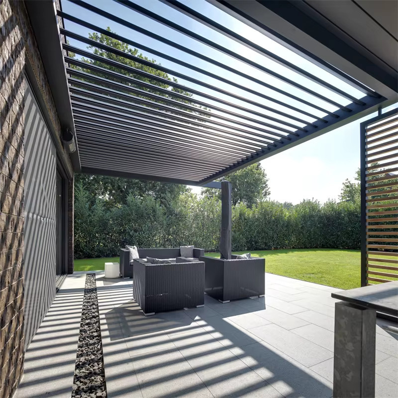 Motorisierte Aluminium-Pergola in Anthrazit als wasserdichte Metall-Außenmarkise für Terrassendach, Garten oder Carport - Bild 3