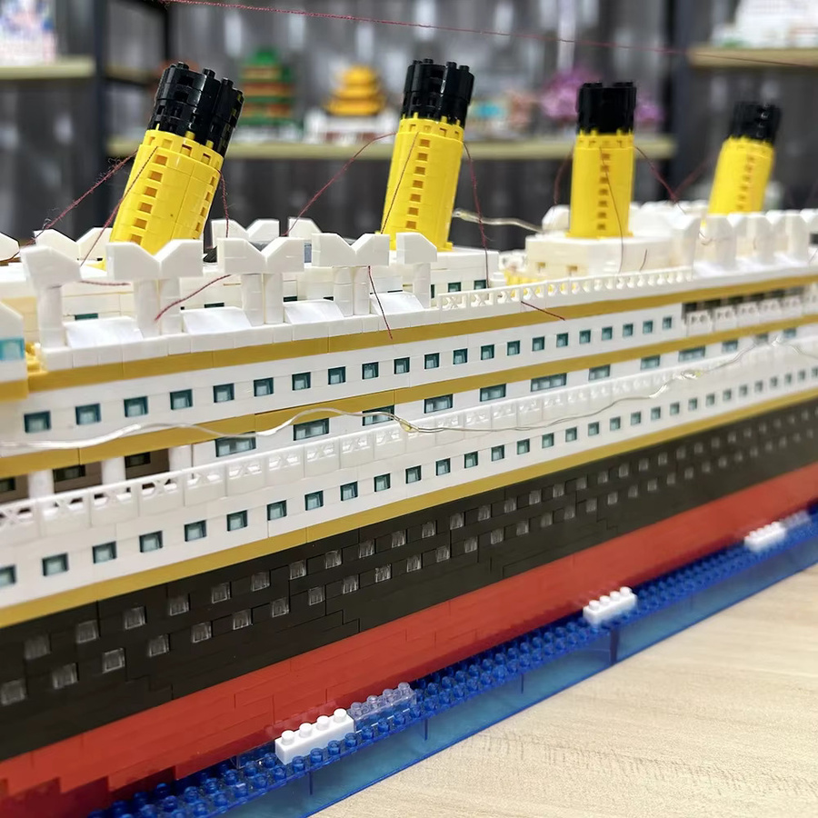 KNEW BUILT Titanic-Modell-Kreuzfahrtschiff-Baustein, Micro-Mini-Ziegelspielzeug - Bild 3
