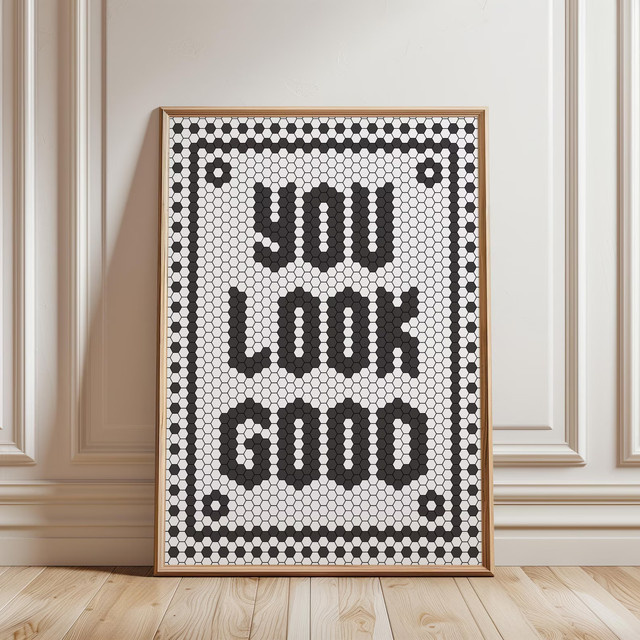 Modernes Wandkunst Poster You Look Good mit Typografie und geometrischem Hexagon-Design in Weiß als Digitaler Download von SHENCHEN - Bild 1