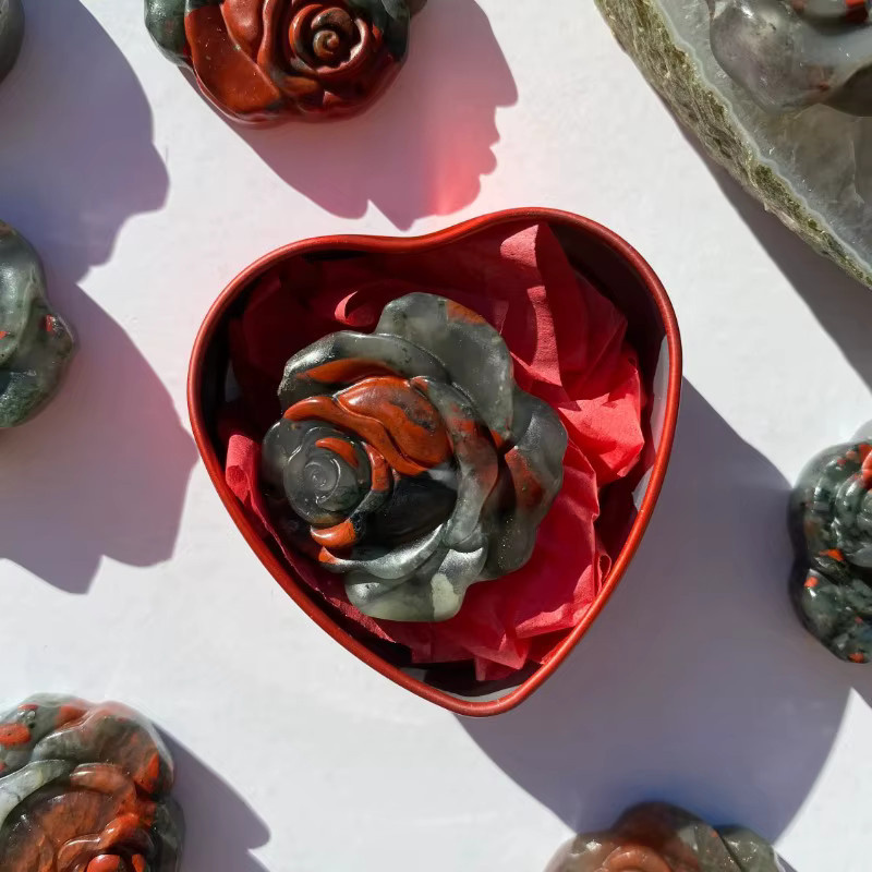 CrystalHola Afrikanische Blutsteinrose als natürlicher Rohstein in Multicolour im Boho-Stil zur Tischdekoration - Bild 6