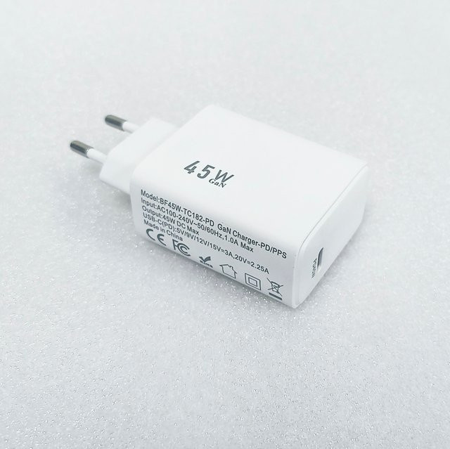 VIKEFON 45W GaN USB-C Schnellladegerät in Weiß für iPhone, MacBook, iPad, Samsung und Xiaomi mit EU/US/UK-Stecker - Bild 1