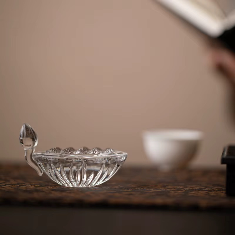 Transparente Teekanne aus hitzebeständigem Borosilikatglas mit Lotus-Abdeckungshalter für deine Teezeremonie - Bild 2