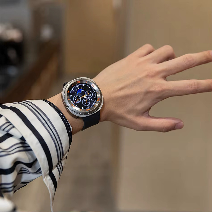 LuLuTom Schutzhülle für Samsung Galaxy Watch 8 Classic, Aluminium, Silber - Bild 2