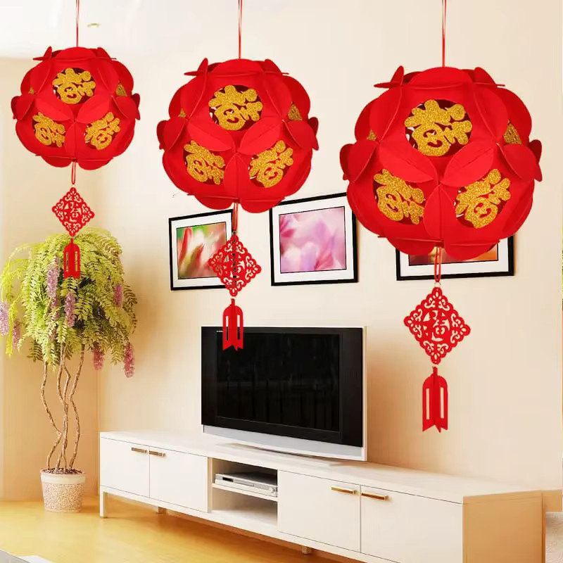 Rote chinesische Glückslaterne mit Fu-Schriftzug als orientalische Dekoration für das Neujahrsfest und Silvester - Bild 4